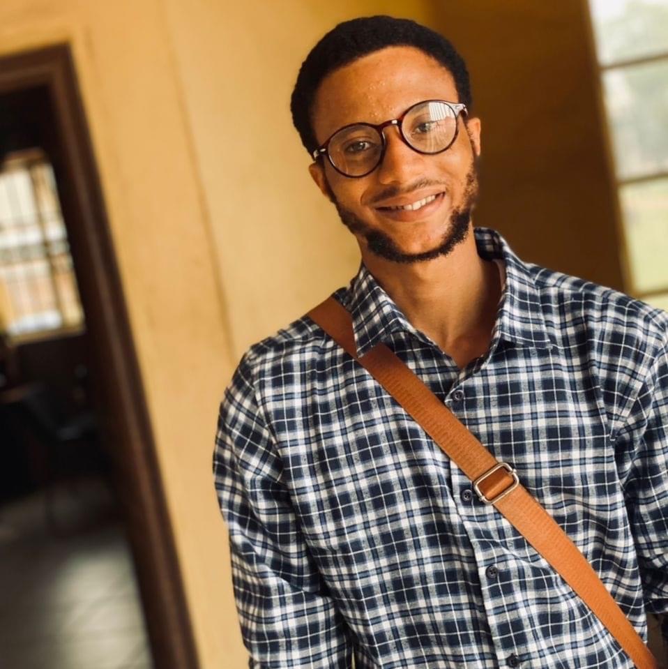 I am 26 looking for a male roommate at obalende or falomo, Lagos - Flatmate