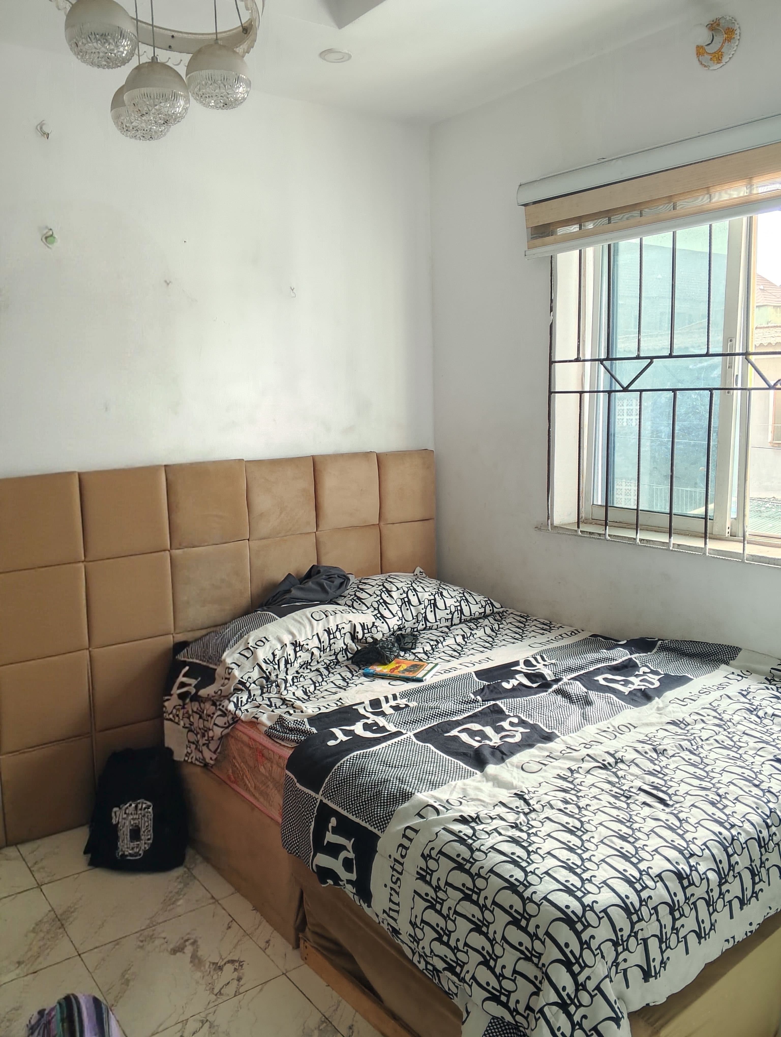 Self-con for rent in Yaba, Lagos — 1 bedroom