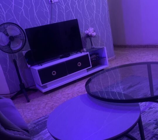 I am 28 years female looking for a flatmate in Abuja
